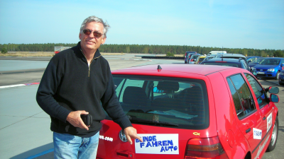 Blinde fahren Auto GroßDölln 011